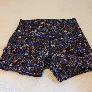 Floral Lululemon shorts size 6